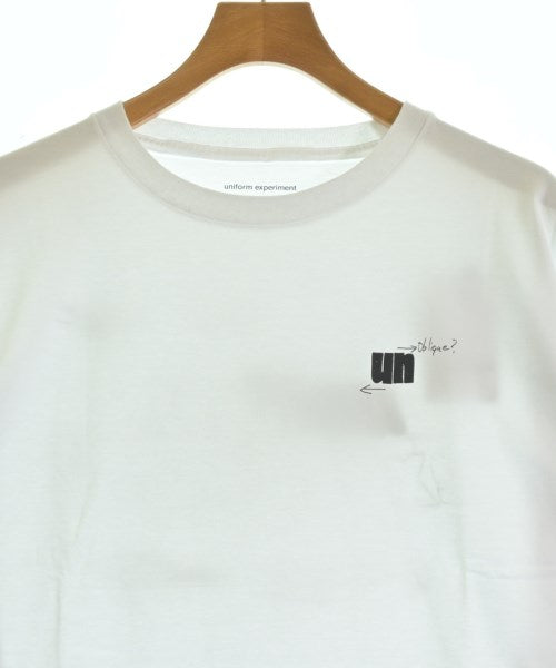 uniform experiment เสื้อยืด/เสื้อท็อปส์