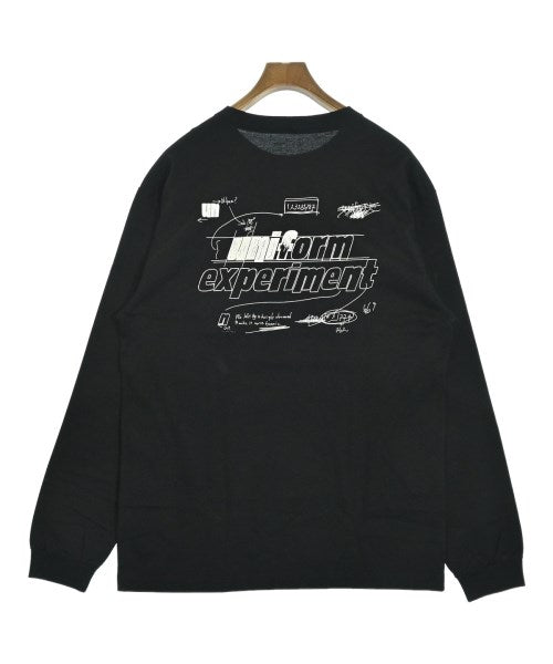 uniform experiment เสื้อยืด/เสื้อท็อปส์