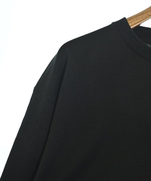 uniform experiment เสื้อยืด/เสื้อท็อปส์