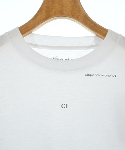 uniform experiment เสื้อยืด/เสื้อท็อปส์