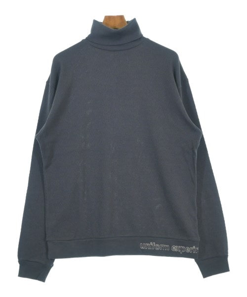 uniform experiment เสื้อยืด/เสื้อท็อปส์