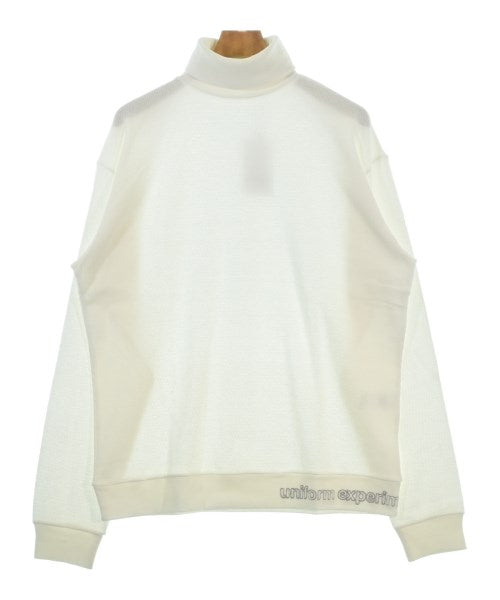 uniform experiment เสื้อยืด/เสื้อท็อปส์