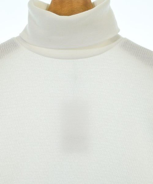 uniform experiment เสื้อยืด/เสื้อท็อปส์