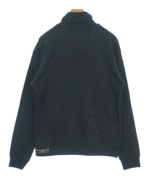 uniform experiment เสื้อยืด/เสื้อท็อปส์