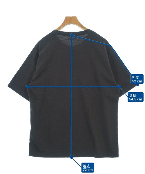uniform experiment เสื้อยืด/เสื้อท็อปส์