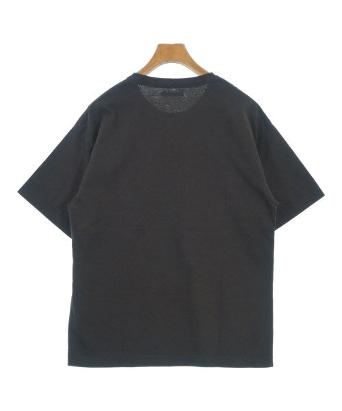 uniform experiment เสื้อยืด/เสื้อท็อปส์
