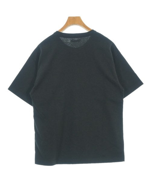 uniform experiment เสื้อยืด/เสื้อท็อปส์