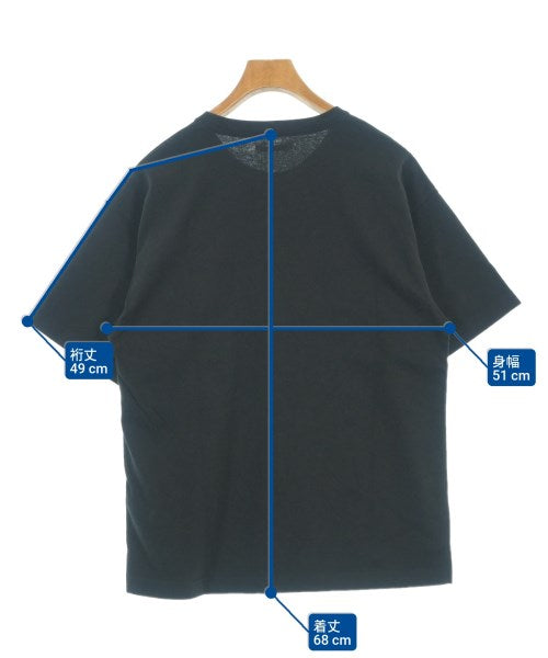 uniform experiment เสื้อยืด/เสื้อท็อปส์