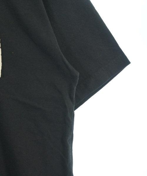 uniform experiment เสื้อยืด/เสื้อท็อปส์