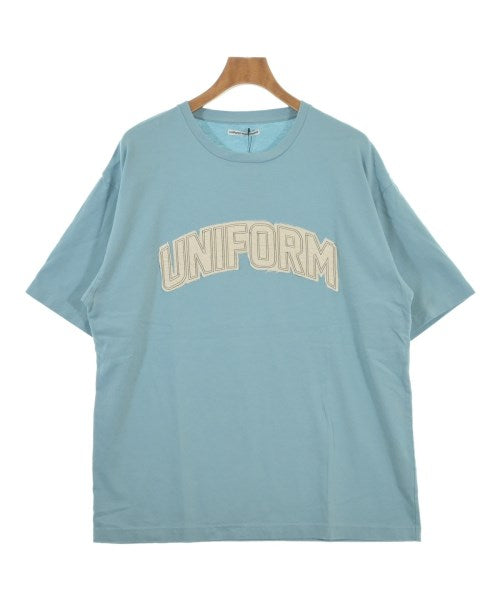 uniform experiment เสื้อยืด/เสื้อท็อปส์