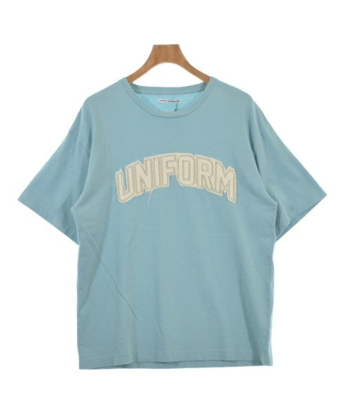 uniform experiment เสื้อยืด/เสื้อท็อปส์