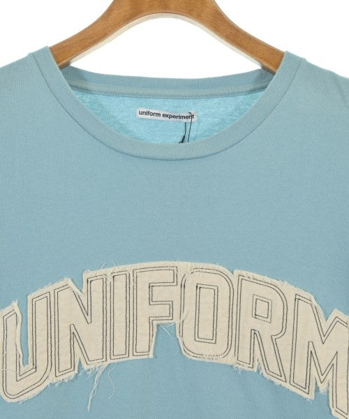 uniform experiment เสื้อยืด/เสื้อท็อปส์