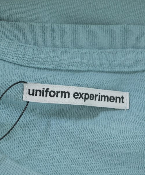 uniform experiment เสื้อยืด/เสื้อท็อปส์