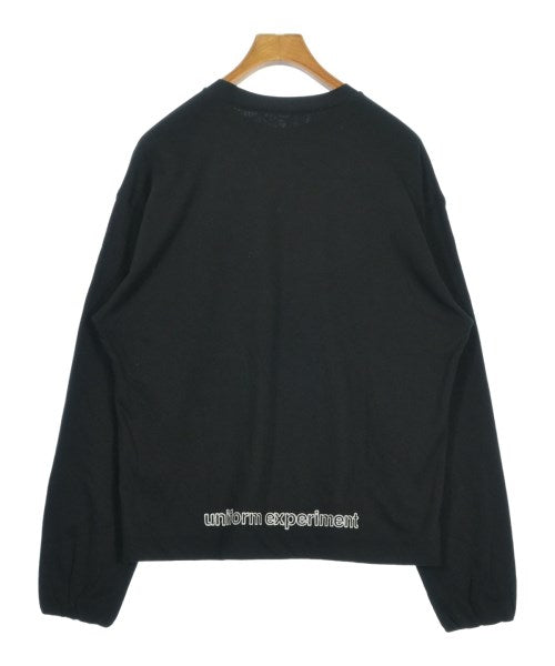 uniform experiment เสื้อยืด/เสื้อท็อปส์