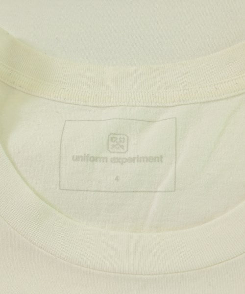 uniform experiment เสื้อยืด/เสื้อท็อปส์