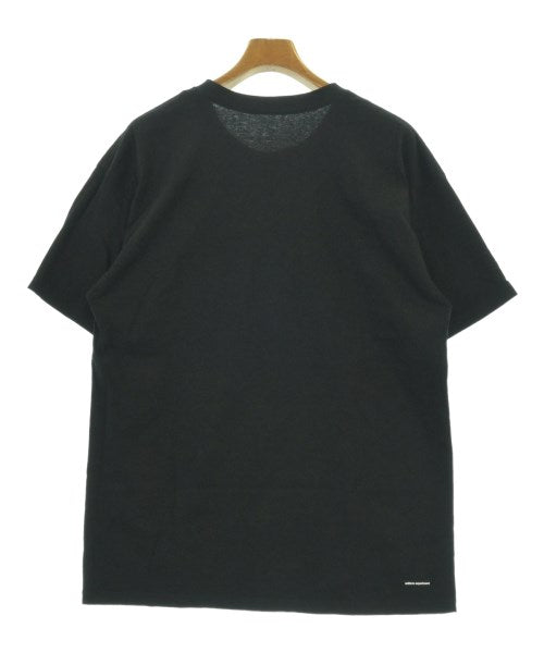 uniform experiment เสื้อยืด/เสื้อท็อปส์