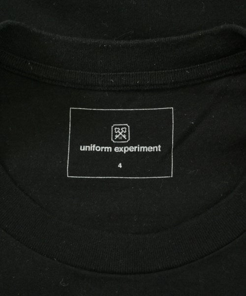 uniform experiment เสื้อยืด/เสื้อท็อปส์