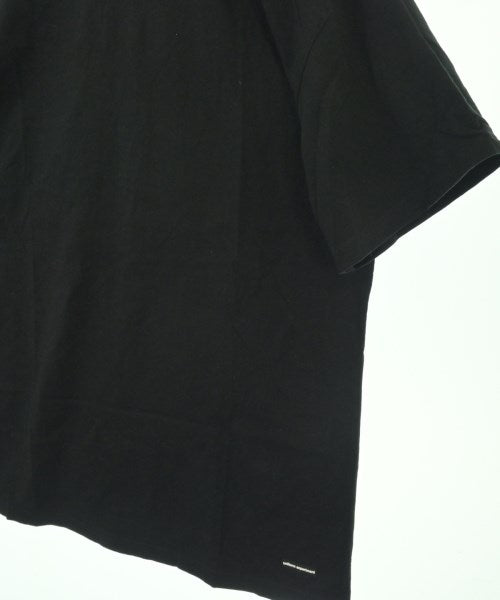 uniform experiment เสื้อยืด/เสื้อท็อปส์
