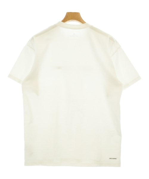 uniform experiment เสื้อยืด/เสื้อท็อปส์
