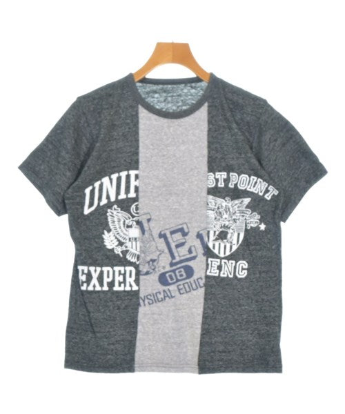 uniform experiment เสื้อยืด/เสื้อท็อปส์