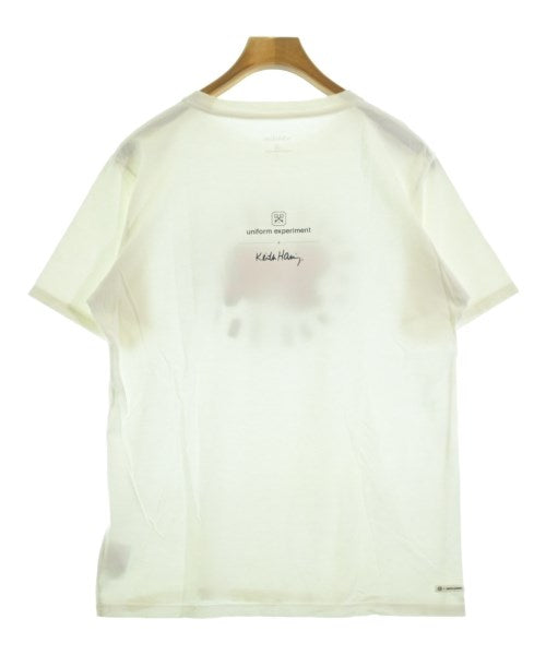 uniform experiment เสื้อยืด/เสื้อท็อปส์