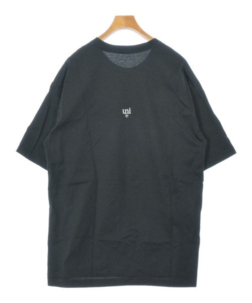 uniform experiment เสื้อยืด/เสื้อท็อปส์