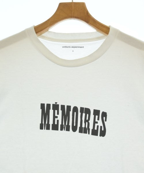 uniform experiment เสื้อยืด/เสื้อท็อปส์