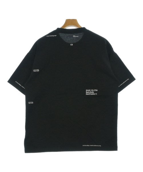 uniform experiment เสื้อยืด/เสื้อท็อปส์