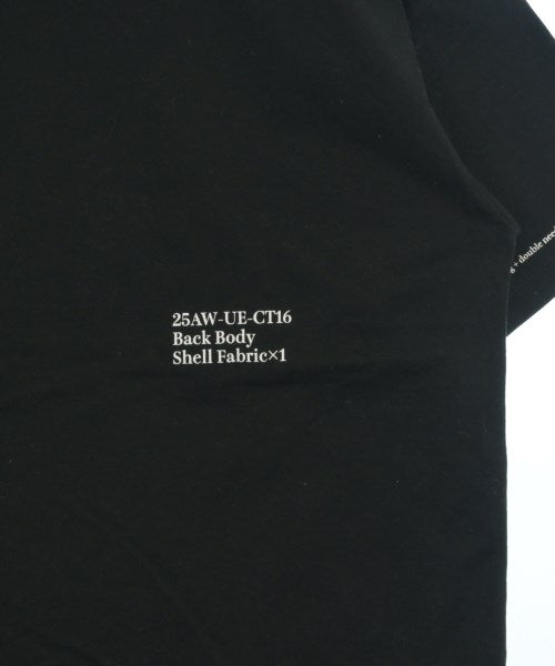 uniform experiment เสื้อยืด/เสื้อท็อปส์