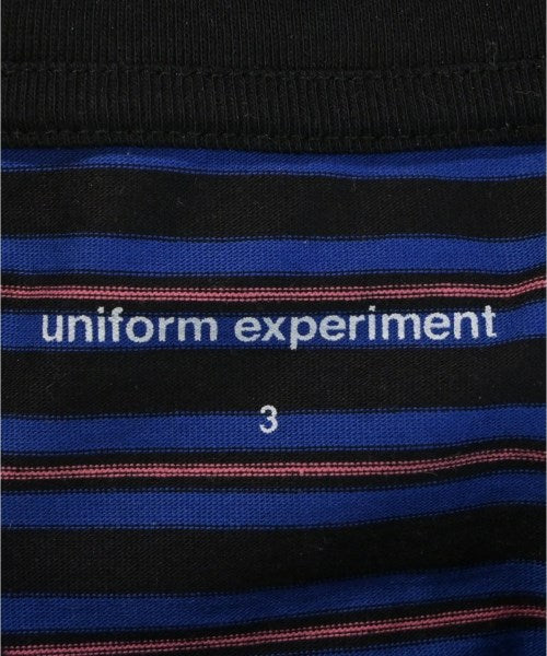 uniform experiment เสื้อยืด/เสื้อท็อปส์