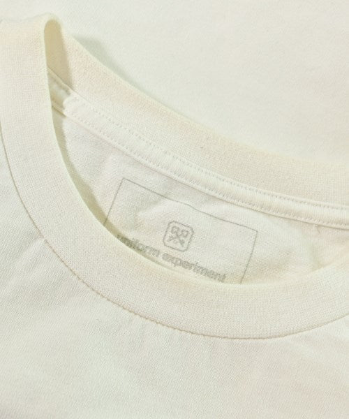 uniform experiment เสื้อยืด/เสื้อท็อปส์