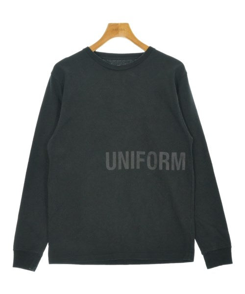 uniform experiment เสื้อยืด/เสื้อท็อปส์