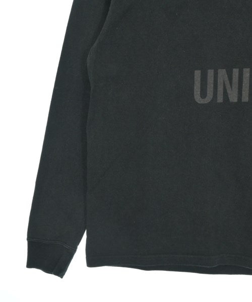 uniform experiment เสื้อยืด/เสื้อท็อปส์