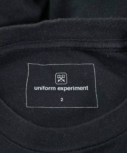 uniform experiment เสื้อยืด/เสื้อท็อปส์