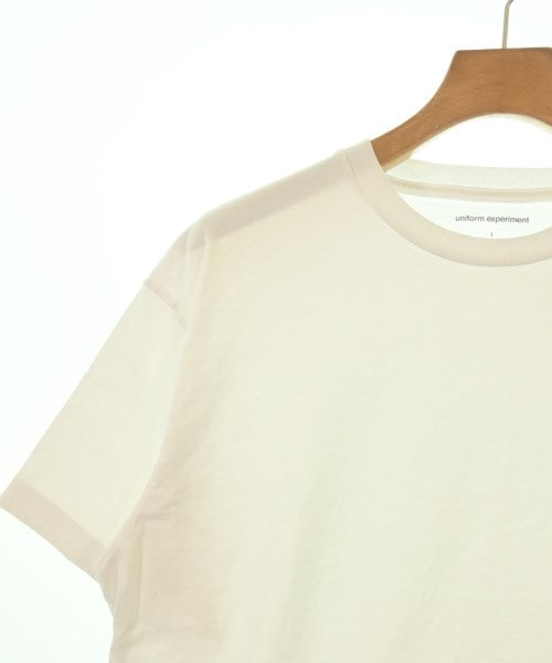 uniform experiment เสื้อยืด/เสื้อท็อปส์