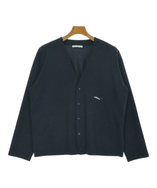 uniform experiment เสื้อยืด/เสื้อท็อปส์