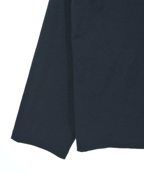 uniform experiment เสื้อยืด/เสื้อท็อปส์