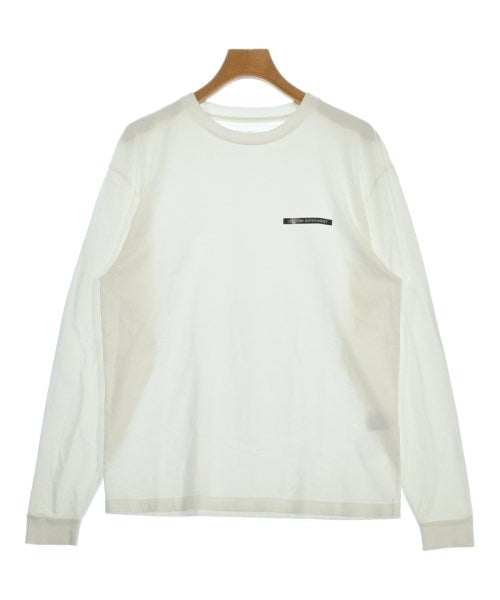 uniform experiment เสื้อยืด/เสื้อท็อปส์