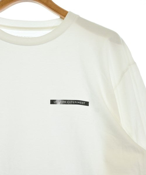 uniform experiment เสื้อยืด/เสื้อท็อปส์
