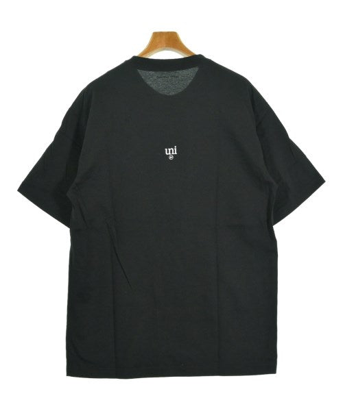 uniform experiment เสื้อยืด/เสื้อท็อปส์