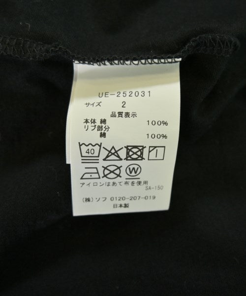 uniform experiment เสื้อยืด/เสื้อท็อปส์