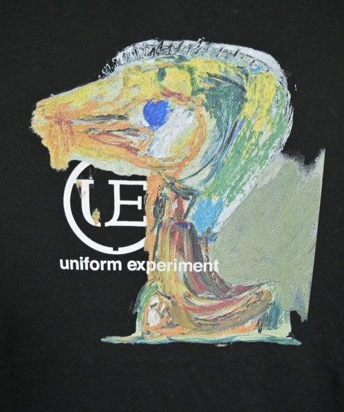 uniform experiment เสื้อยืด/เสื้อท็อปส์