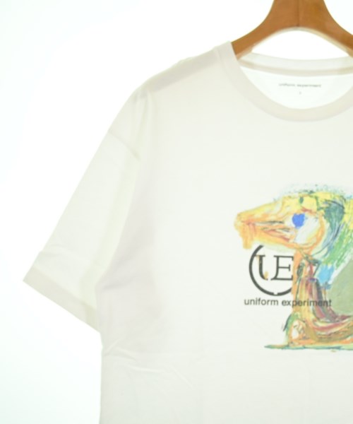 uniform experiment เสื้อยืด/เสื้อท็อปส์