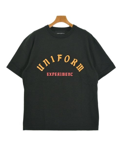 uniform experiment เสื้อยืด/เสื้อท็อปส์