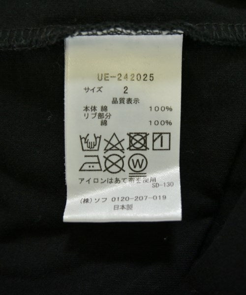 uniform experiment เสื้อยืด/เสื้อท็อปส์