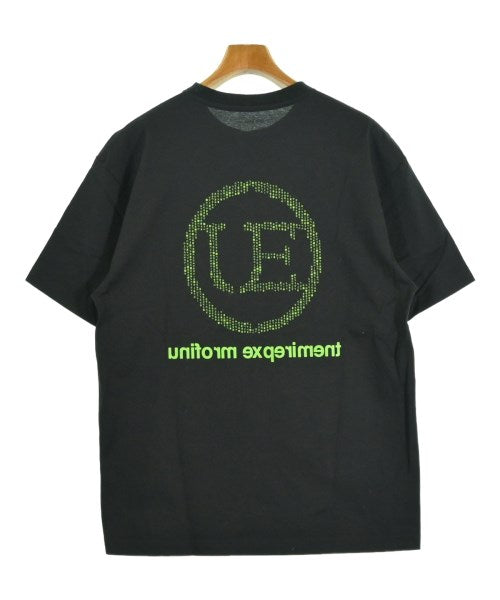 uniform experiment เสื้อยืด/เสื้อท็อปส์
