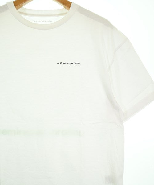 uniform experiment เสื้อยืด/เสื้อท็อปส์