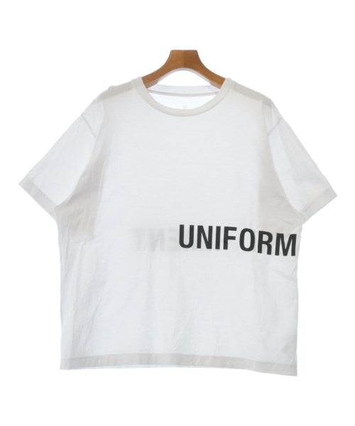 uniform experiment เสื้อยืด/เสื้อท็อปส์