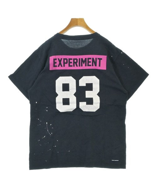 uniform experiment เสื้อยืด/เสื้อท็อปส์