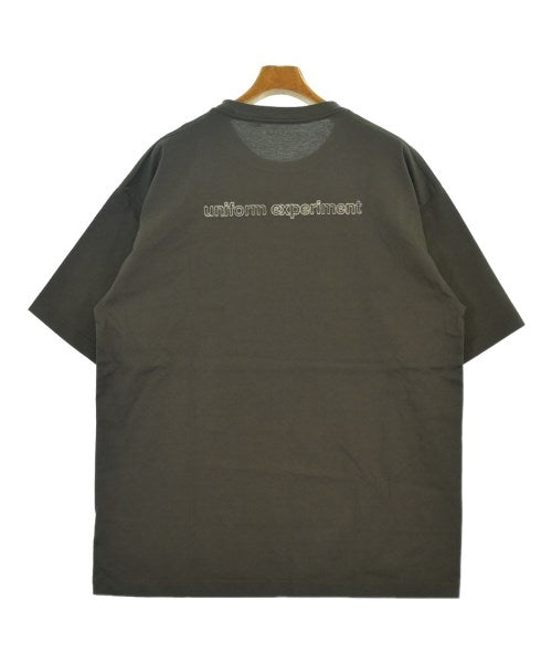 uniform experiment เสื้อยืด/เสื้อท็อปส์